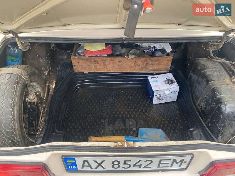 Седан ВАЗ / Lada 2105 1986 в Харькове