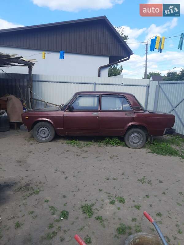 Седан ВАЗ / Lada 2105 1990 в Узині