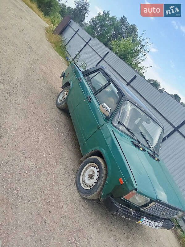 Седан ВАЗ / Lada 2105 2004 в Черновцах