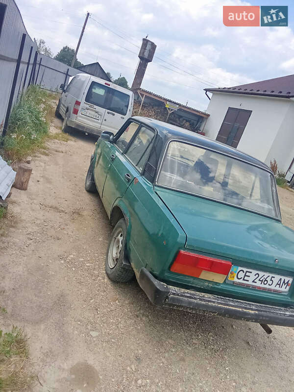 Седан ВАЗ / Lada 2105 2004 в Черновцах