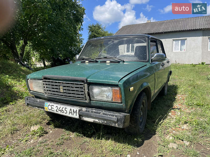 Седан ВАЗ / Lada 2105 2004 в Черновцах
