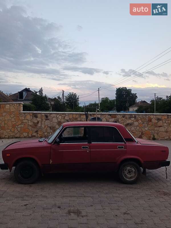 Седан ВАЗ / Lada 2105 1993 в Виннице