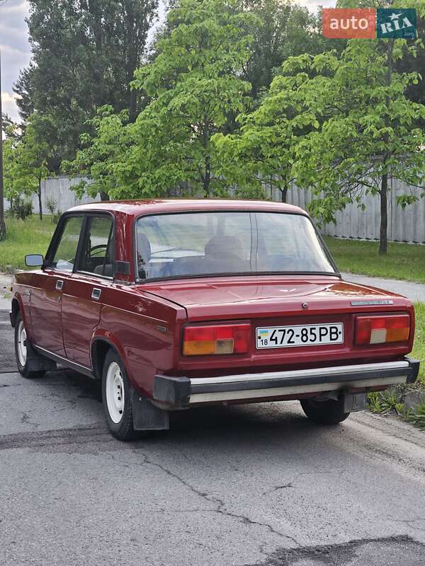 Седан ВАЗ / Lada 2105 1993 в Вараше