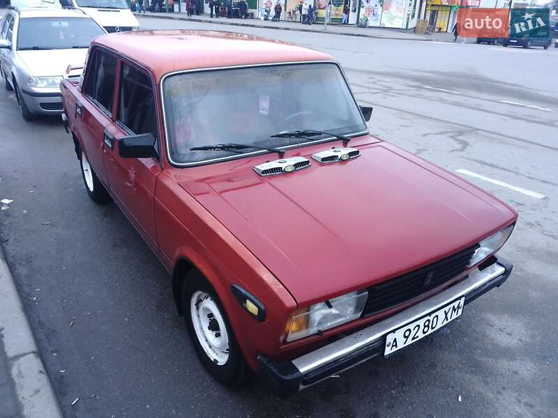 Седан ВАЗ / Lada 2105 1983 в Полонному