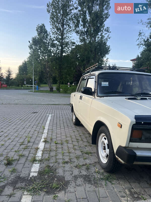 Седан ВАЗ / Lada 2105 1984 в Львове