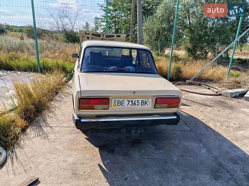 Седан ВАЗ / Lada 2105 1982 в Херсоне