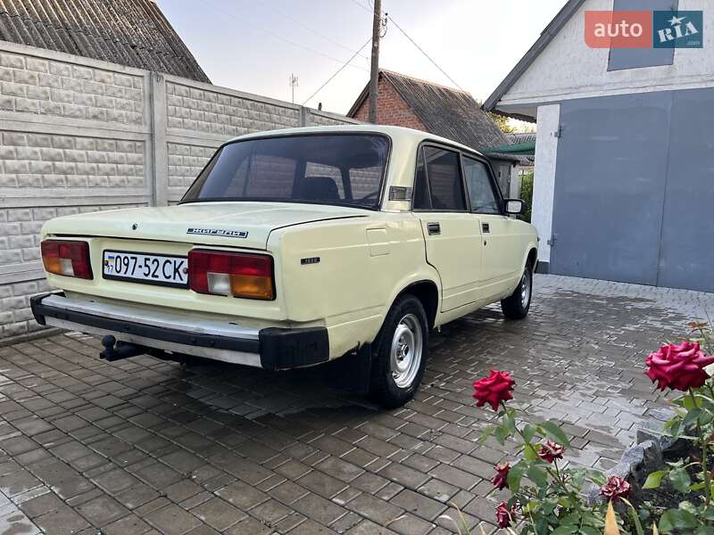 Седан ВАЗ / Lada 2105 1988 в Новой Водолаге фото 2 Седан ВАЗ / Lada 2105 1988 в Новой Водолаге