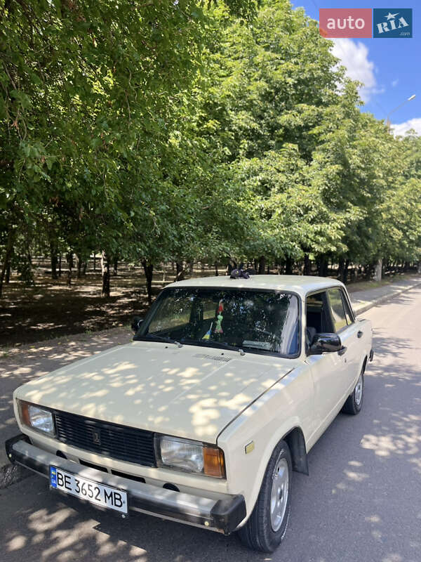 Седан ВАЗ / Lada 2105 1990 в Первомайске