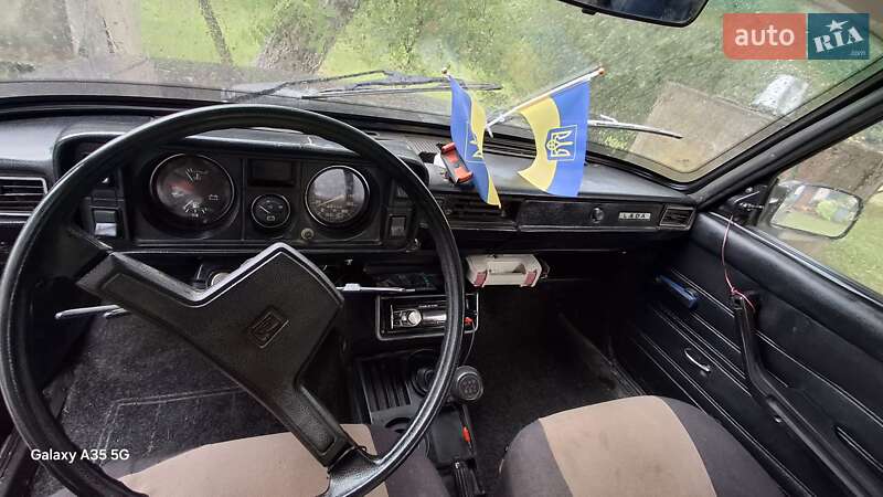 Седан ВАЗ / Lada 2105 1996 в Черновцах фото 7 Седан ВАЗ / Lada 2105 1996 в Черновцах