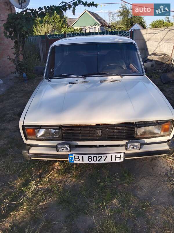 Седан ВАЗ / Lada 2105 1988 в Новых Санжарах