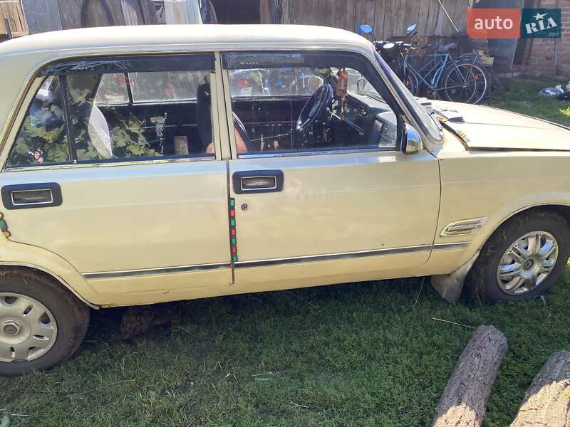 Седан ВАЗ / Lada 2105 1981 в Кролевце фото 3 Седан ВАЗ / Lada 2105 1981 в Кролевце
