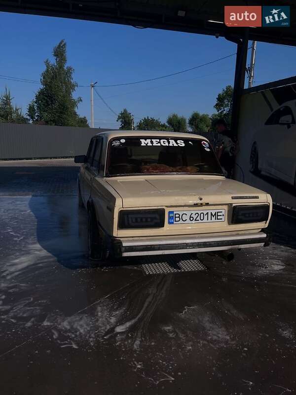Седан ВАЗ / Lada 2105 1986 в Шептицькому