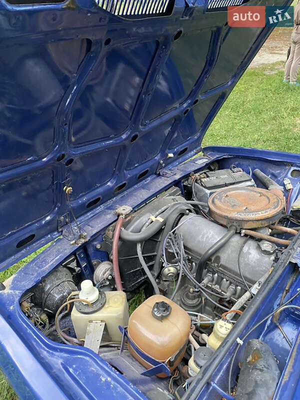 Седан ВАЗ / Lada 2105 1990 в Львове