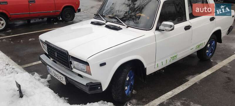 Седан ВАЗ / Lada 2105 1994 в Броварах