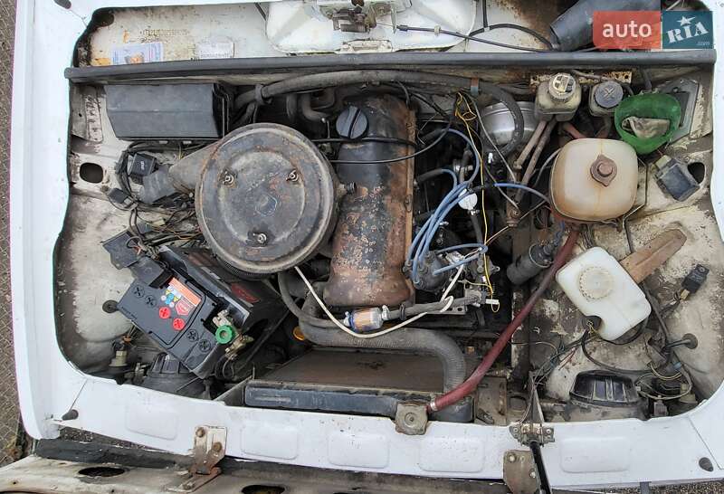 Седан ВАЗ / Lada 2105 2001 в Николаеве
