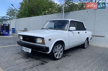Седан ВАЗ 2105 1983 в Миколаєві