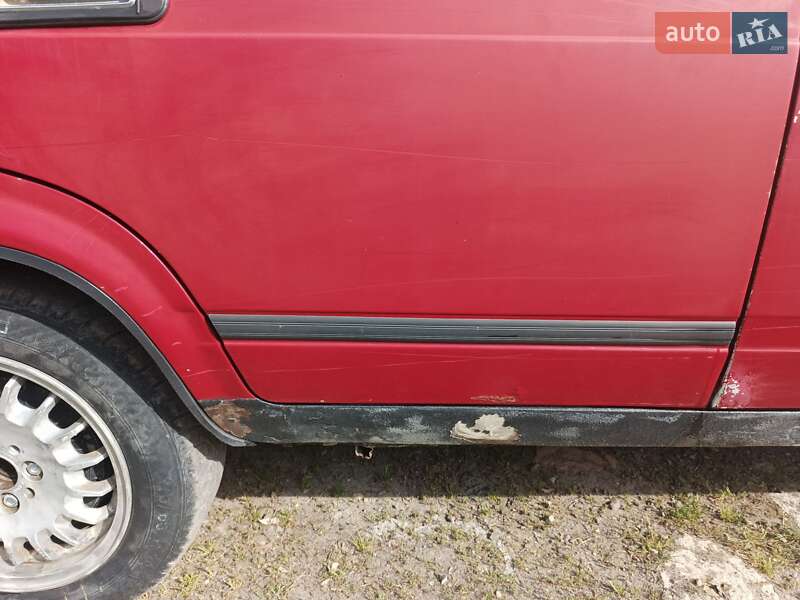 Седан ВАЗ / Lada 2105 1993 в Черновцах