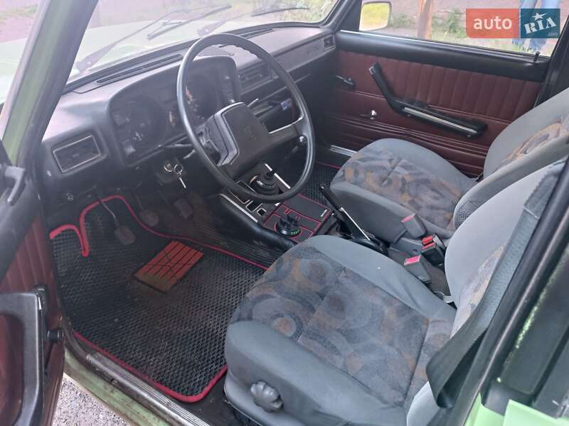 Седан ВАЗ / Lada 2105 1983 в Днепре