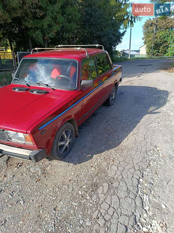 Седан ВАЗ / Lada 2105 1990 в Хмельницком