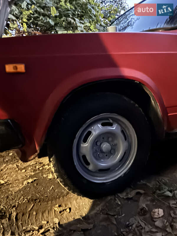 Седан ВАЗ / Lada 2105 1990 в Великой Александровке