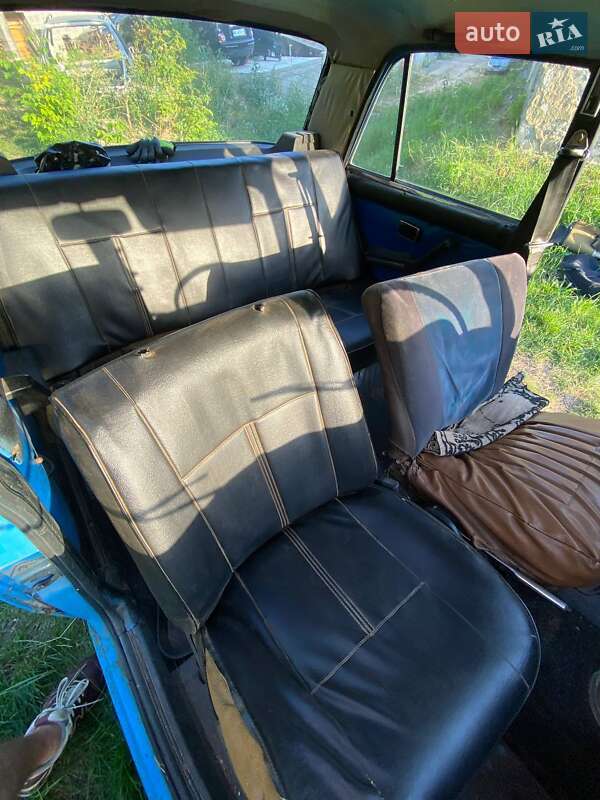 Седан ВАЗ / Lada 2105 1981 в Ровно фото 5 Седан ВАЗ / Lada 2105 1981 в Ровно