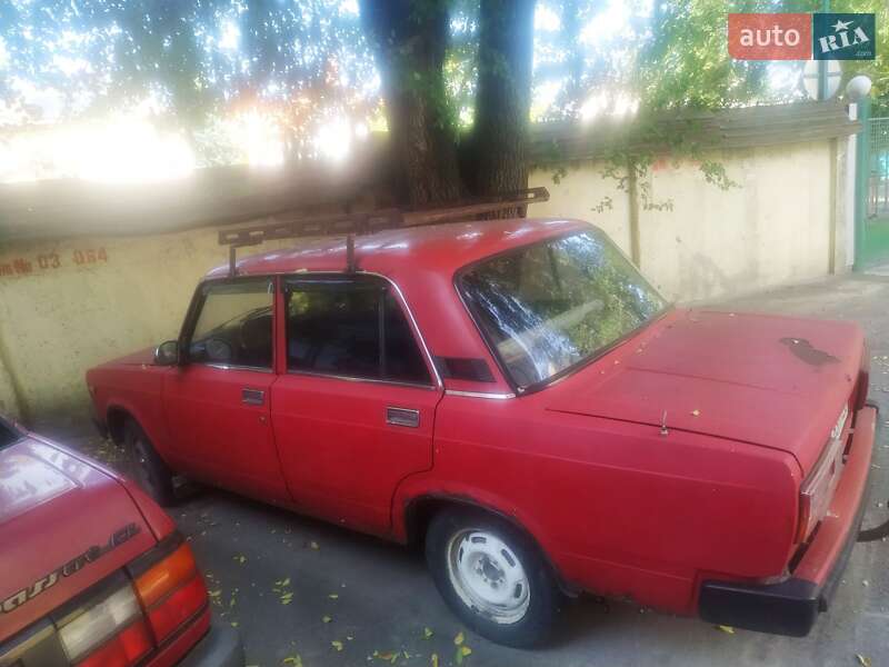 Седан ВАЗ / Lada 2105 1984 в Харькове