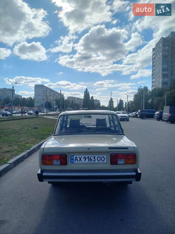 Седан ВАЗ / Lada 2105 1987 в Харькове
