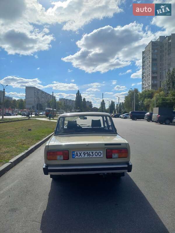 Седан ВАЗ / Lada 2105 1987 в Харькове