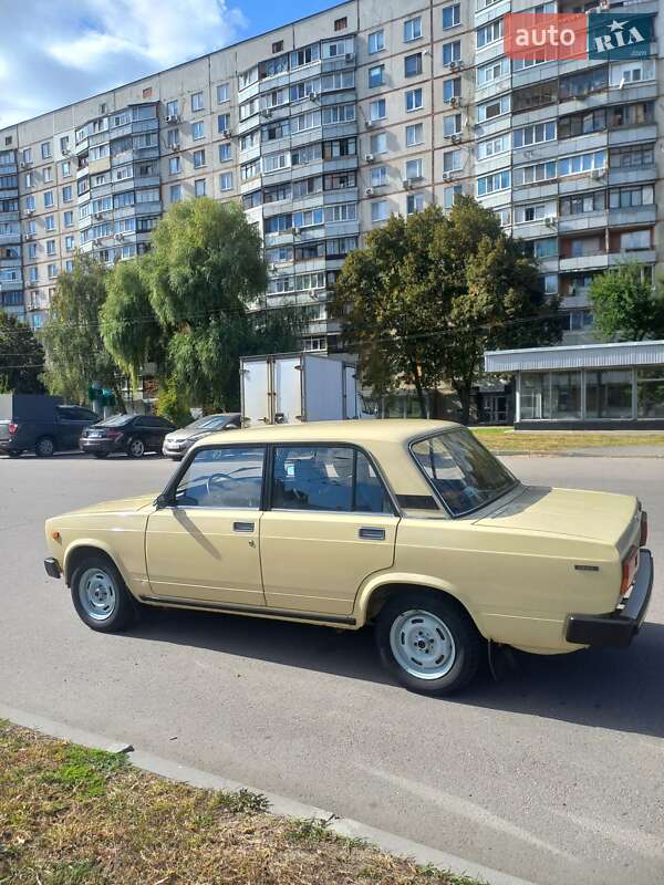 Седан ВАЗ / Lada 2105 1987 в Харькове