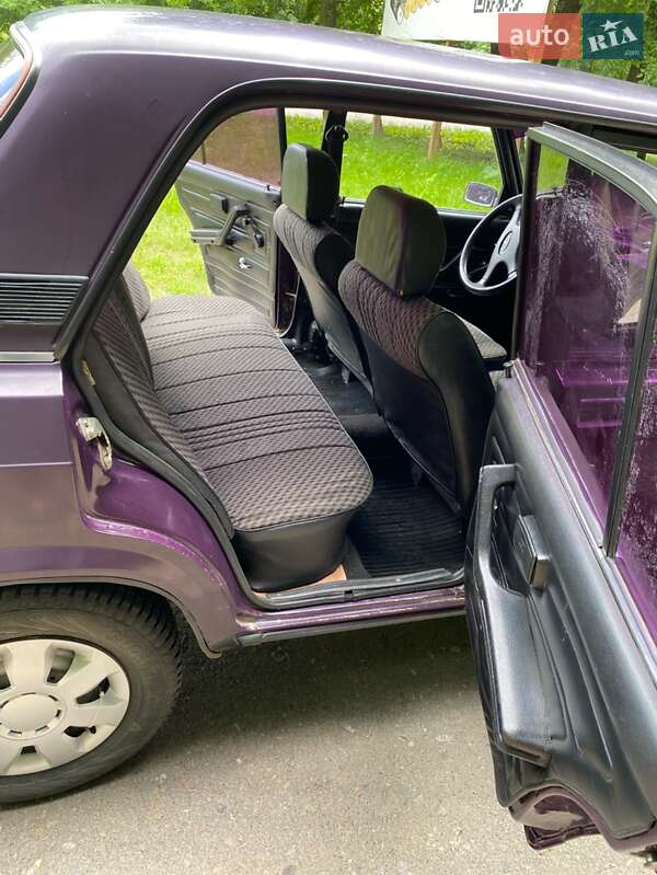 Седан ВАЗ / Lada 2105 2000 в Ильинцах