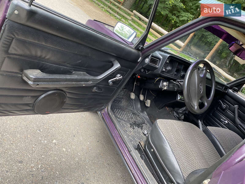 Седан ВАЗ / Lada 2105 2000 в Ильинцах