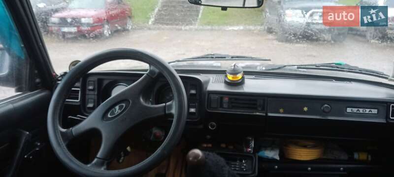 Седан ВАЗ / Lada 2105 2000 в Новом Роздоле