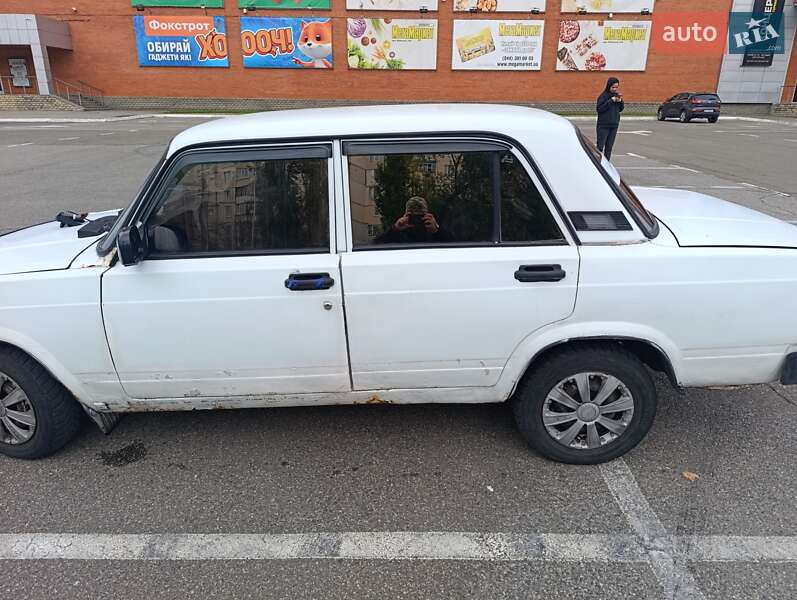 Седан ВАЗ / Lada 2105 1995 в Броварах
