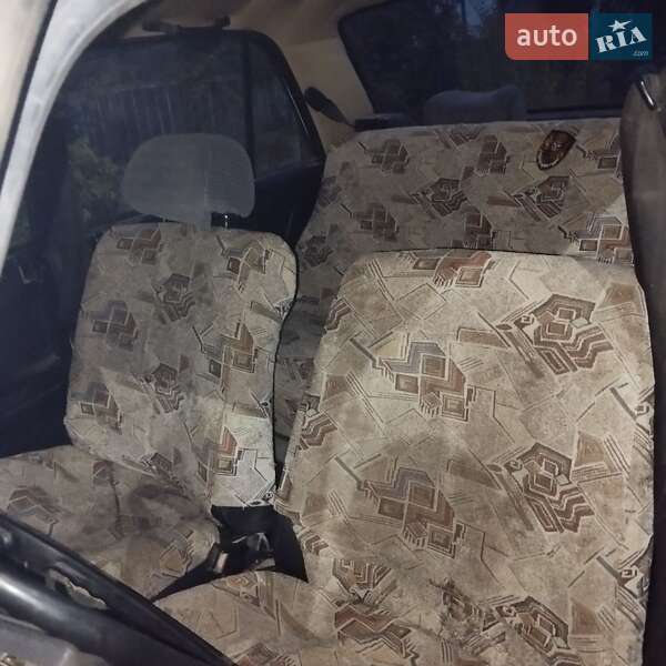 Седан ВАЗ / Lada 2105 1990 в Каменском
