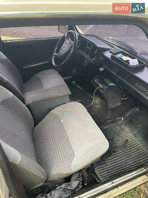Седан ВАЗ / Lada 2105 1989 в Оратове фото 4 Седан ВАЗ / Lada 2105 1989 в Оратове