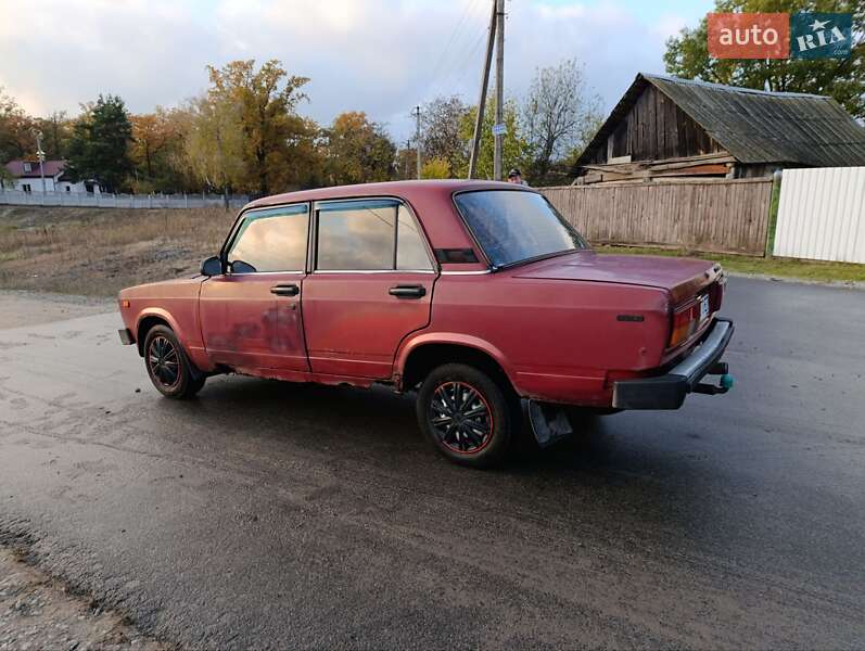 Седан ВАЗ / Lada 2105 1989 в Вышгороде
