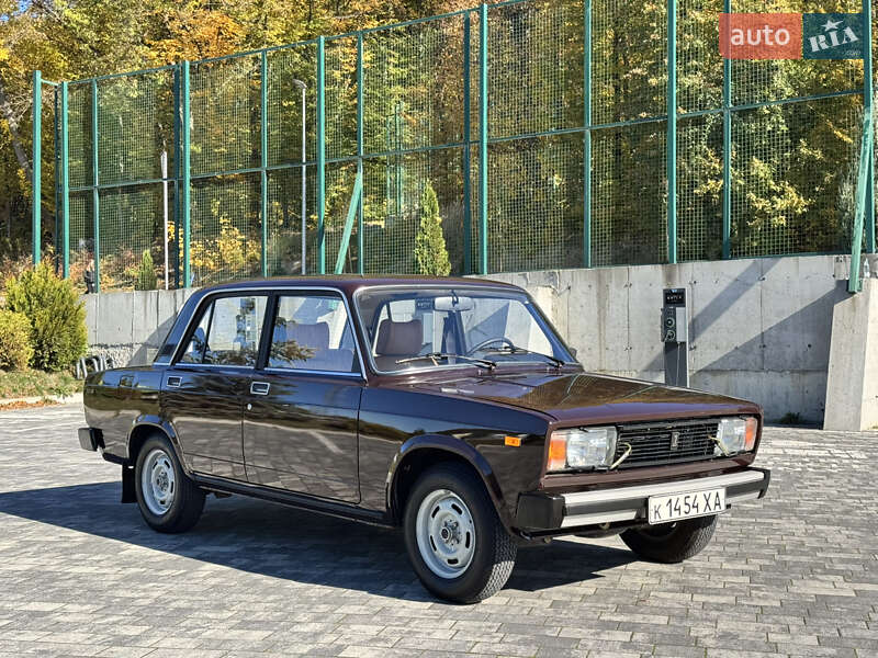 Седан ВАЗ / Lada 2105 1986 в Львове фото 129 Седан ВАЗ / Lada 2105 1986 в Львове