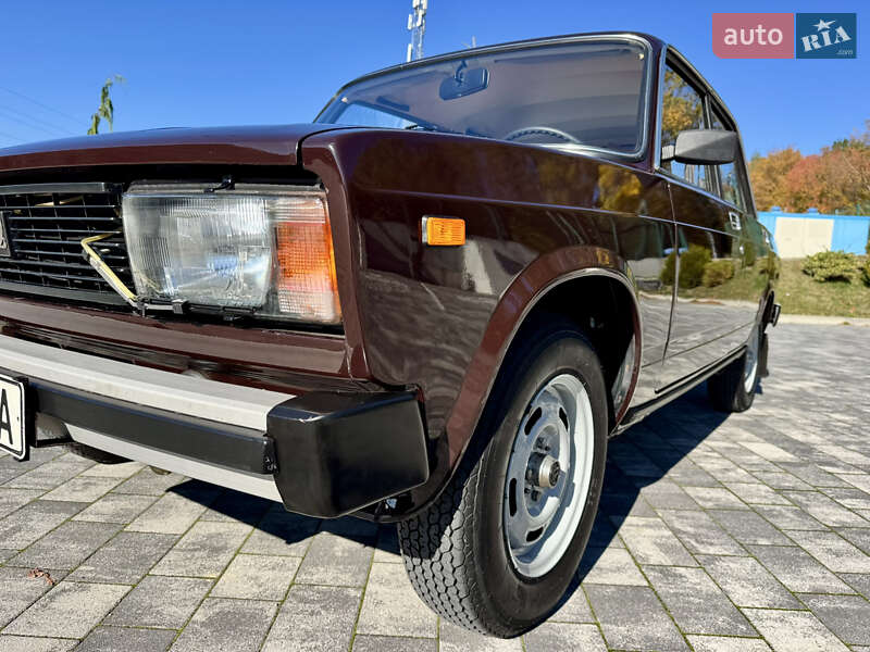 Седан ВАЗ / Lada 2105 1986 в Львове фото 139 Седан ВАЗ / Lada 2105 1986 в Львове