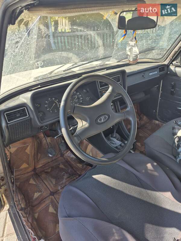 Седан ВАЗ / Lada 2105 1991 в Балаклії фото 4 Седан ВАЗ / Lada 2105 1991 в Балаклії