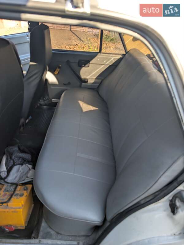 Седан ВАЗ / Lada 2105 1990 в Запоріжжі фото 8 Седан ВАЗ / Lada 2105 1990 в Запоріжжі