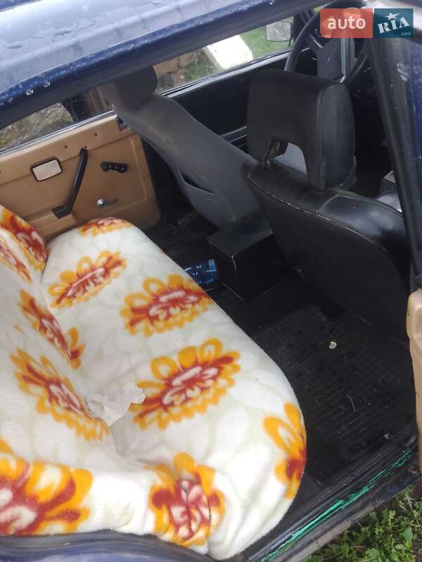Седан ВАЗ / Lada 2105 1986 в Тячеве фото 2 Седан ВАЗ / Lada 2105 1986 в Тячеве