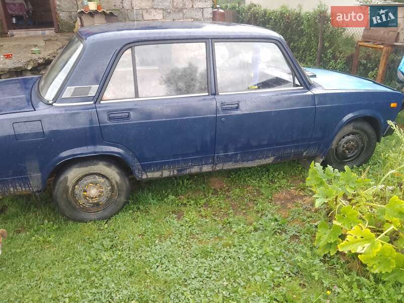 Седан ВАЗ / Lada 2105 1986 в Тячеве фото 6 Седан ВАЗ / Lada 2105 1986 в Тячеве