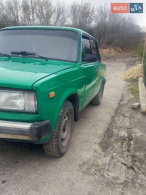 Седан ВАЗ / Lada 2105 1983 в Павлограде фото 2 Седан ВАЗ / Lada 2105 1983 в Павлограде