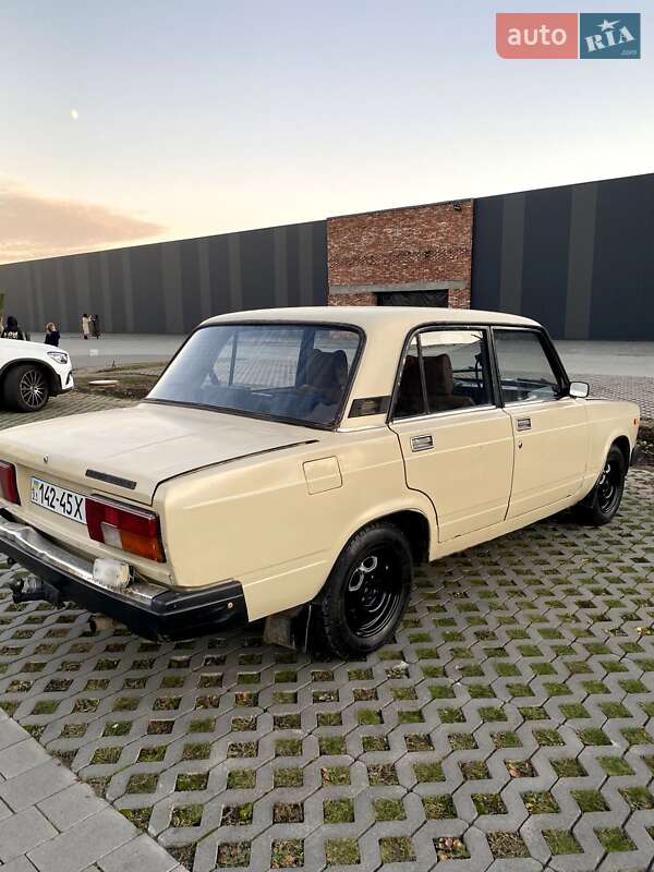 Седан ВАЗ / Lada 2105 1983 в Хмельницком фото 3 Седан ВАЗ / Lada 2105 1983 в Хмельницком