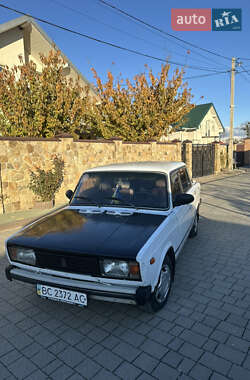 Седан ВАЗ 2105 1983 в Львові