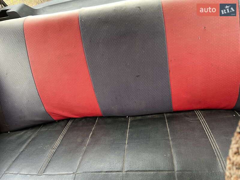 Седан ВАЗ / Lada 2105 1982 в Одессе фото 4 Седан ВАЗ / Lada 2105 1982 в Одессе