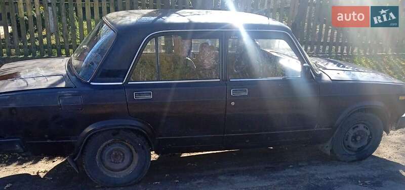 Седан ВАЗ / Lada 2105 1986 в Києві