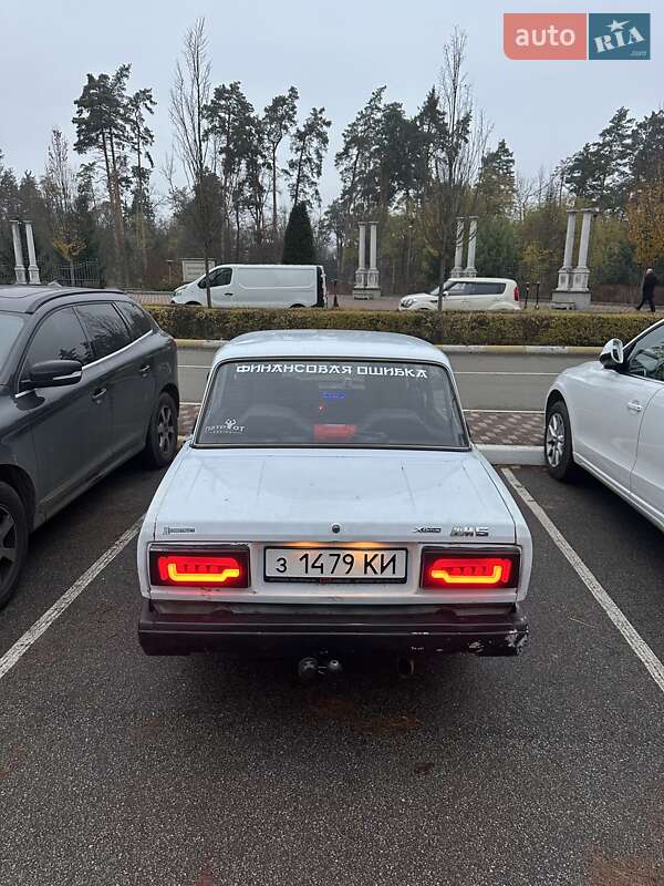 Седан ВАЗ / Lada 2105 1986 в Киеве