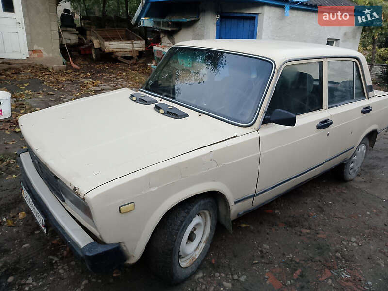 Седан ВАЗ / Lada 2105 1992 в Новоселиці