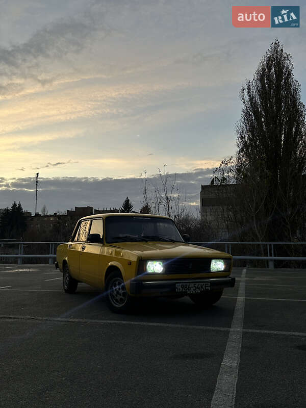Седан ВАЗ / Lada 2105 1983 в Києві